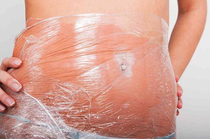 Wrapping with cling film helps burn fat in the problem area