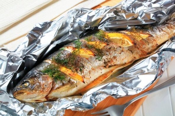 Follow the magi diet with foil-baked fish for dinner